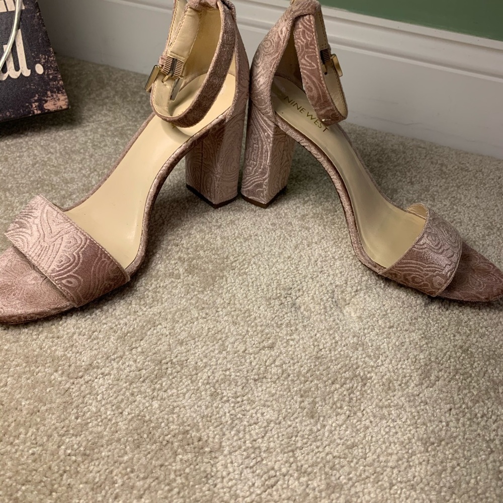 Nine West velvet pattern heels